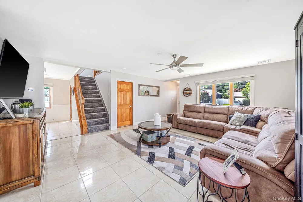 525 Secatogue Avenue Farmingdale, NY 11735