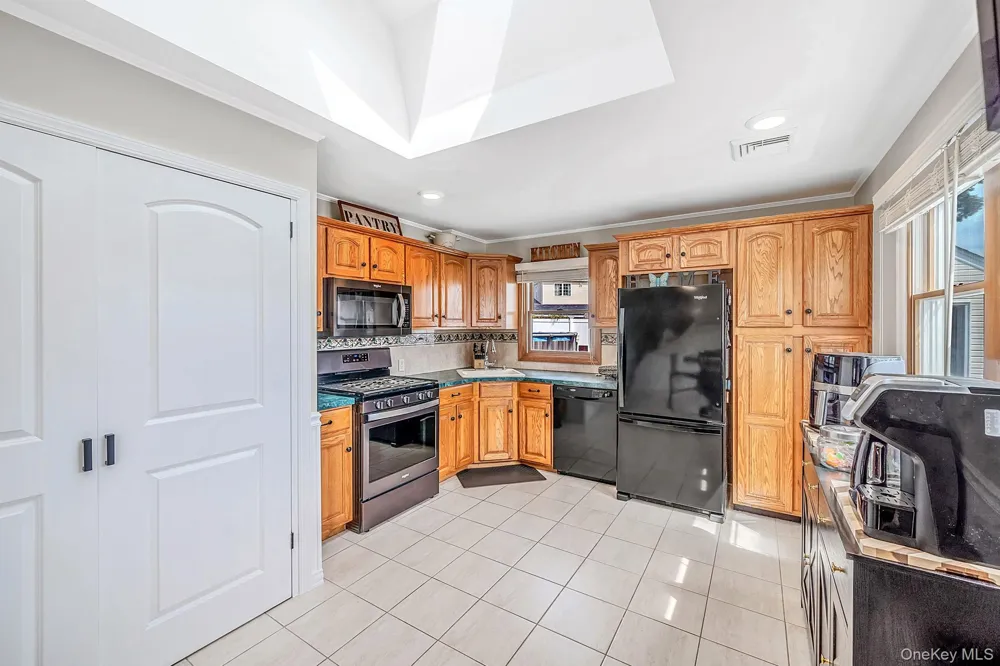 525 Secatogue Avenue Farmingdale, NY 11735