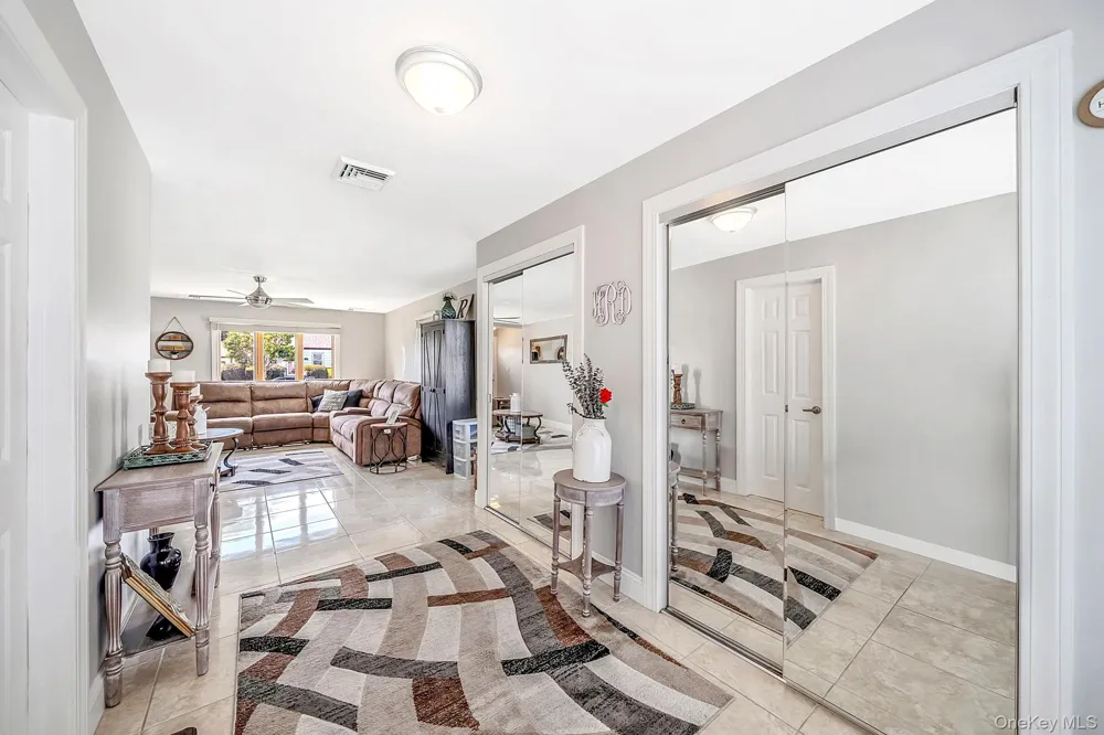 525 Secatogue Avenue Farmingdale, NY 11735