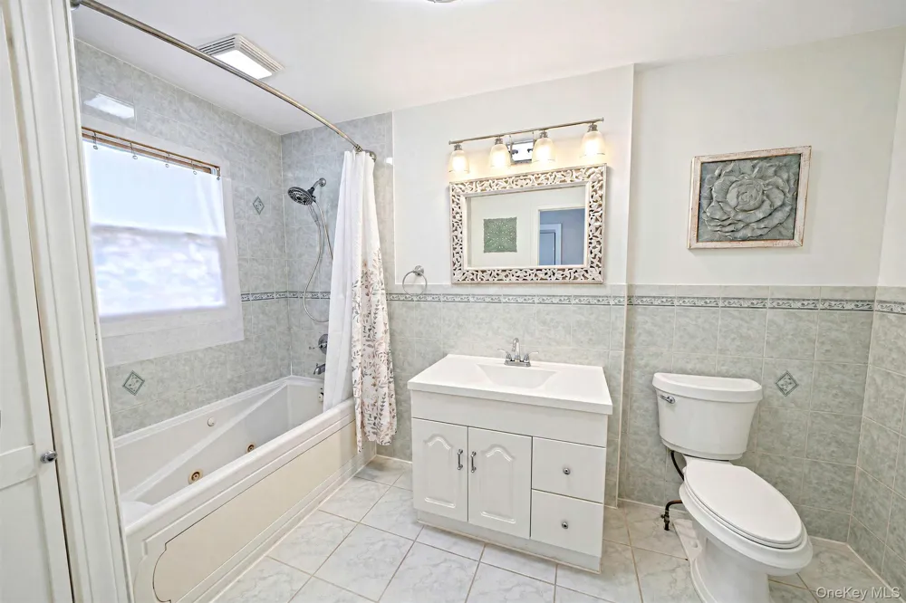 525 Secatogue Avenue Farmingdale, NY 11735
