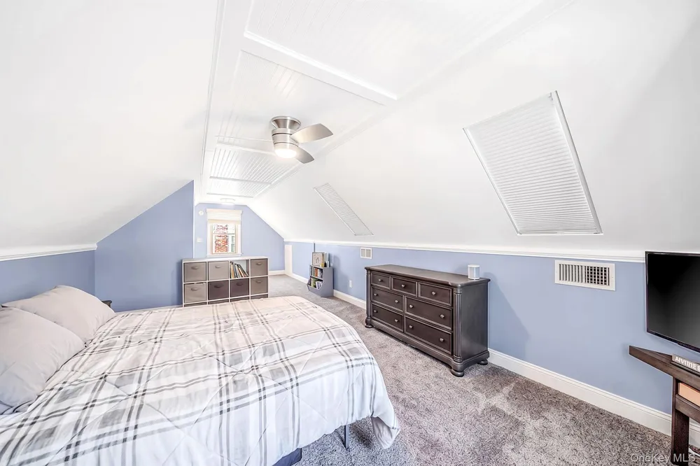 525 Secatogue Avenue Farmingdale, NY 11735