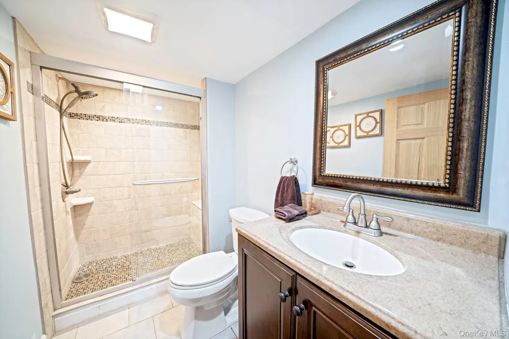 525 Secatogue Avenue Farmingdale, NY 11735