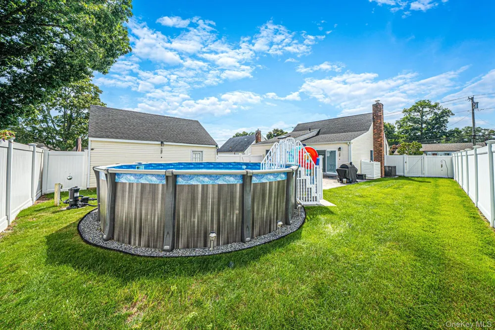 525 Secatogue Avenue Farmingdale, NY 11735