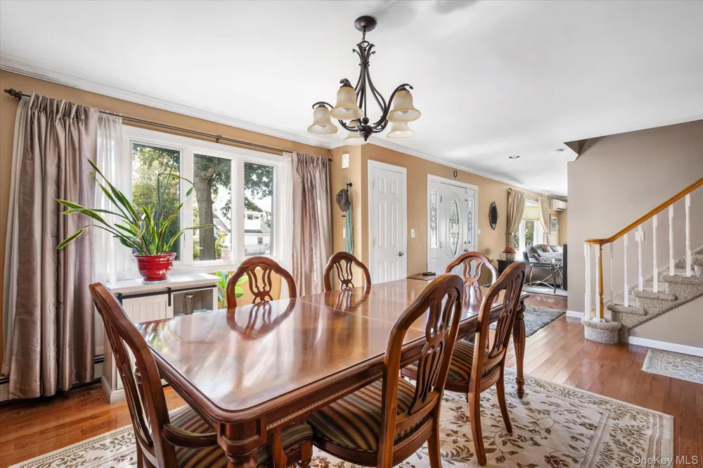 15 E Lincoln Avenue Massapequa, NY 11758