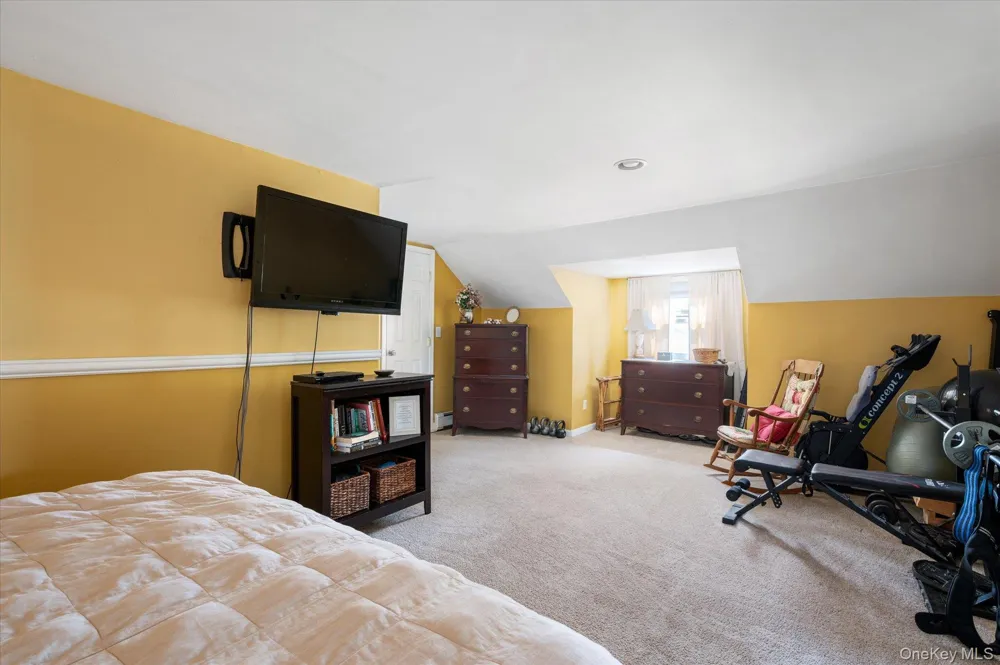 15 E Lincoln Avenue Massapequa, NY 11758
