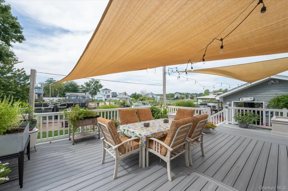 15 E Lincoln Avenue Massapequa, NY 11758