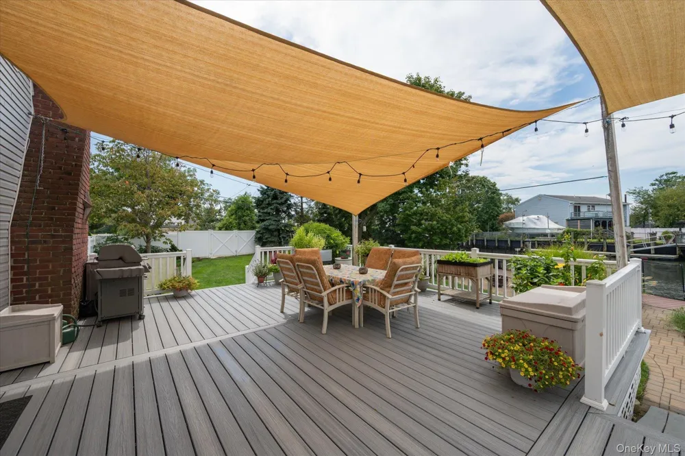 15 E Lincoln Avenue Massapequa, NY 11758