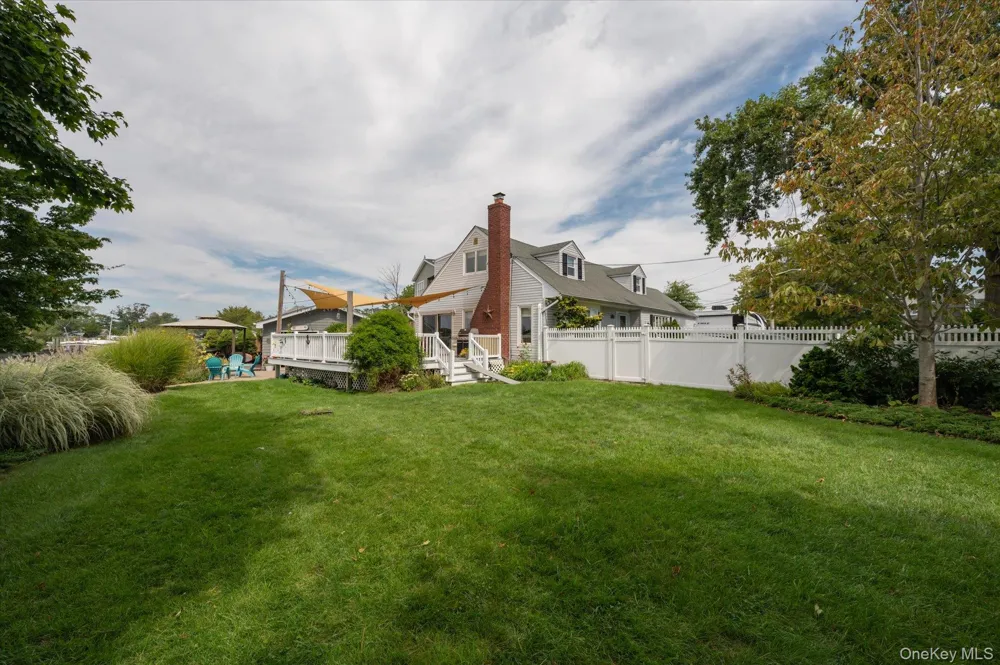 15 E Lincoln Avenue Massapequa, NY 11758