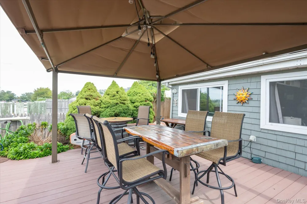 15 E Lincoln Avenue Massapequa, NY 11758