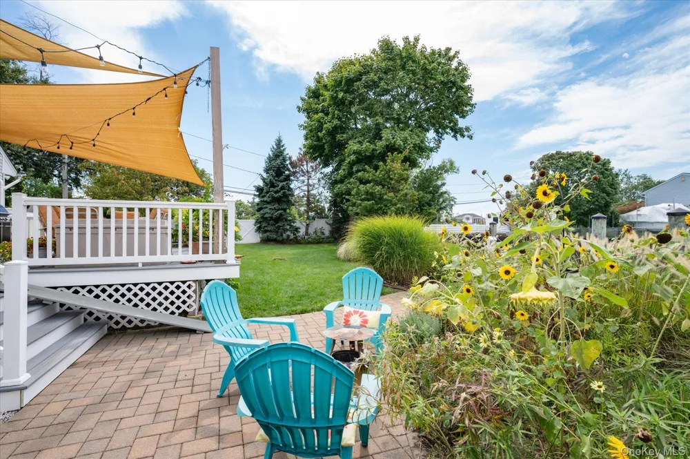 15 E Lincoln Avenue Massapequa, NY 11758