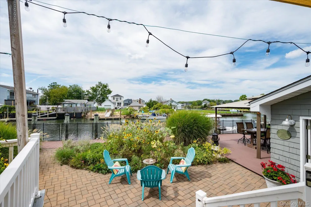 15 E Lincoln Avenue Massapequa, NY 11758