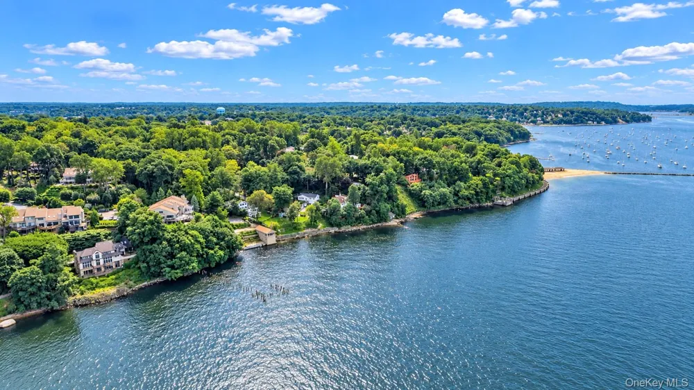 164 Landing Road Glen Cove, NY 11542