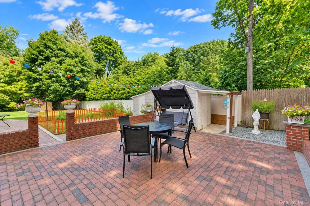 164 Landing Road Glen Cove, NY 11542