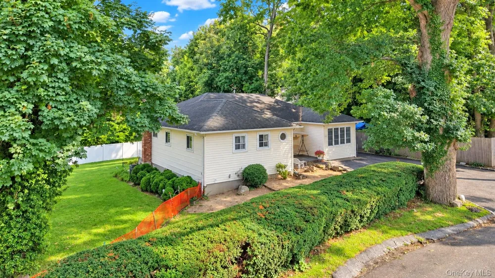 164 Landing Road Glen Cove, NY 11542