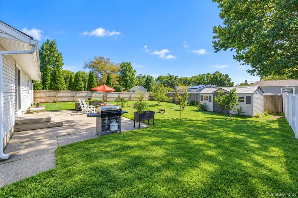 143 Stuyvesant Drive Port Jefferson Station, NY 11776