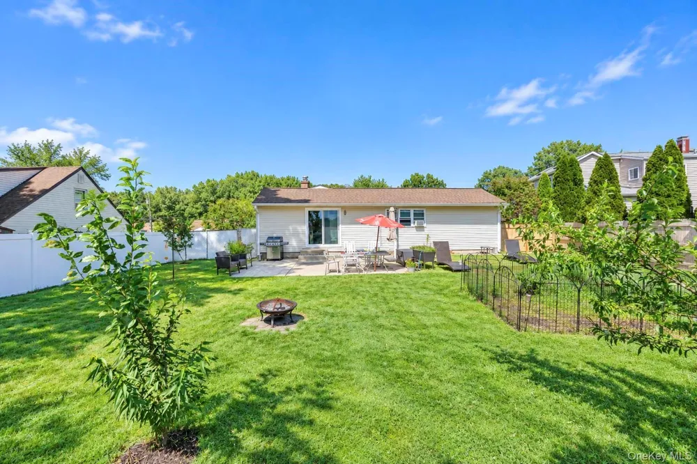 143 Stuyvesant Drive Port Jefferson Station, NY 11776