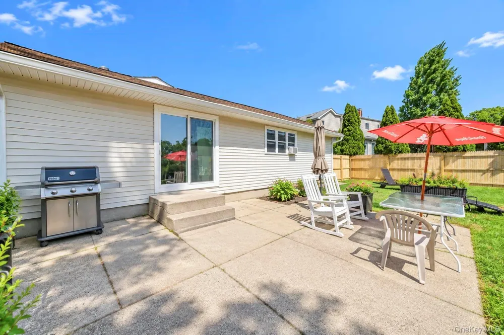 143 Stuyvesant Drive Port Jefferson Station, NY 11776