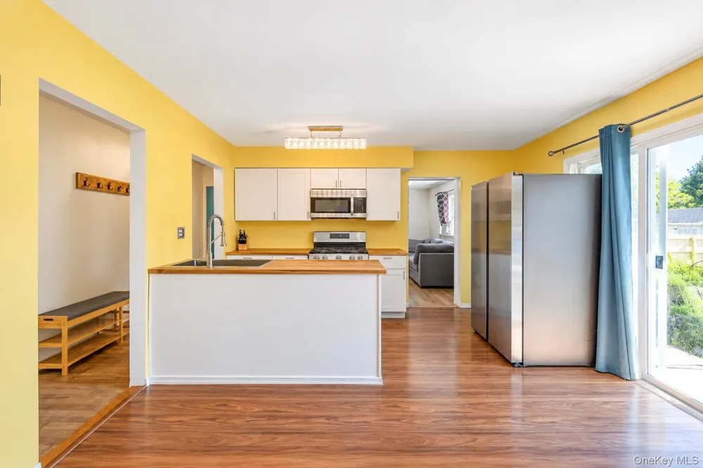 143 Stuyvesant Drive Port Jefferson Station, NY 11776
