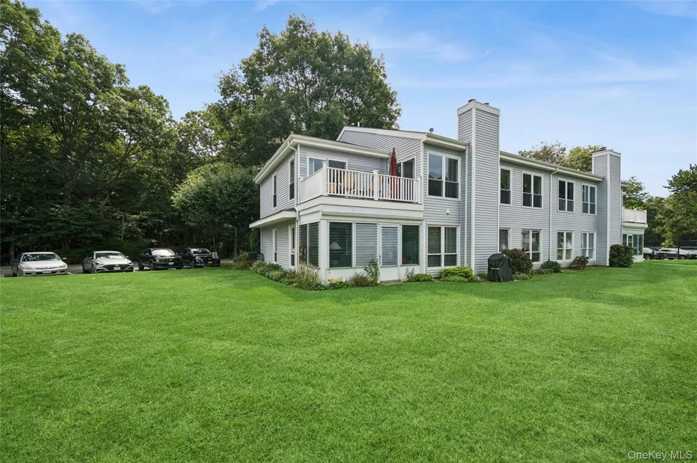 90 Hampton Vista Drive Manorville, NY 11949