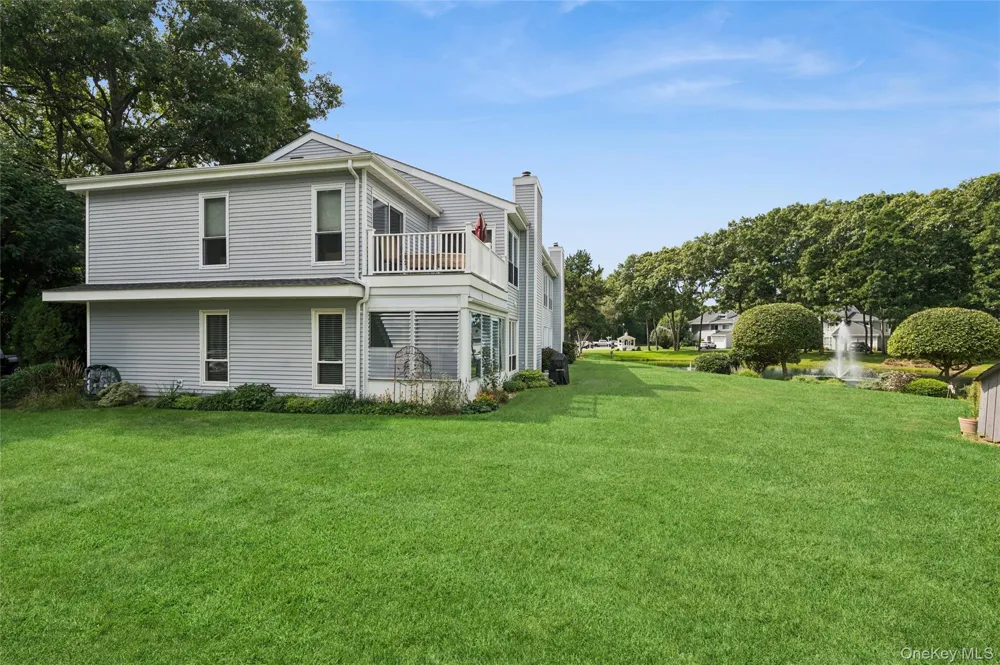 90 Hampton Vista Drive Manorville, NY 11949