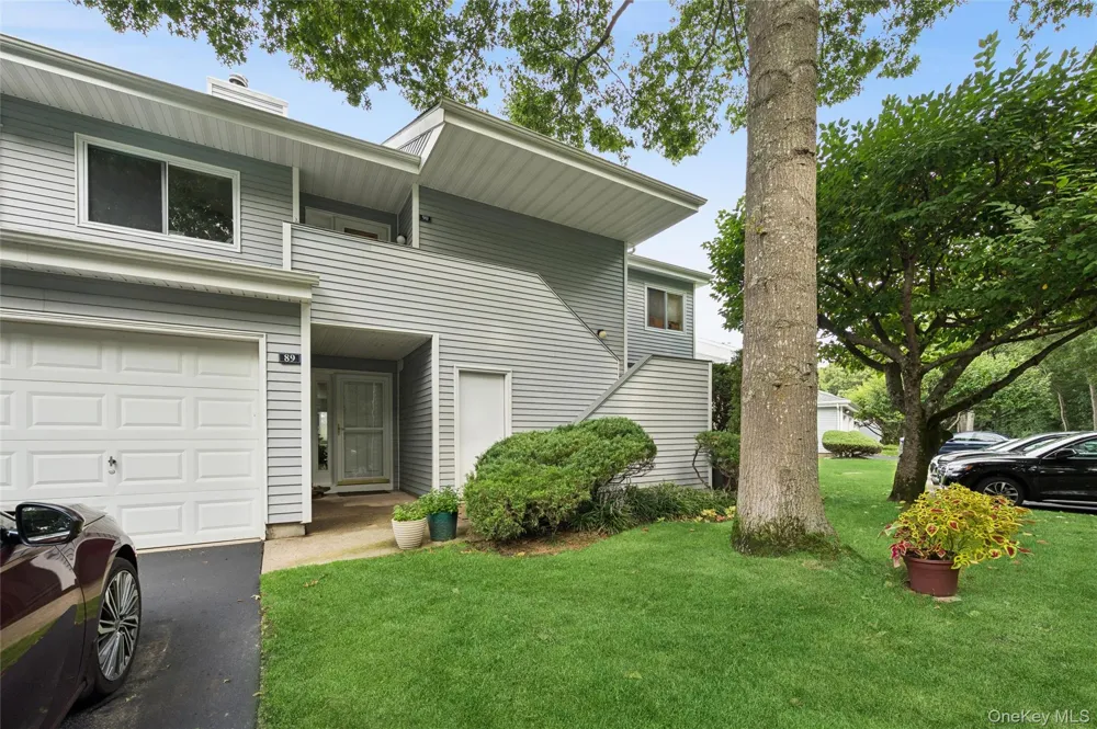 90 Hampton Vista Drive Manorville, NY 11949
