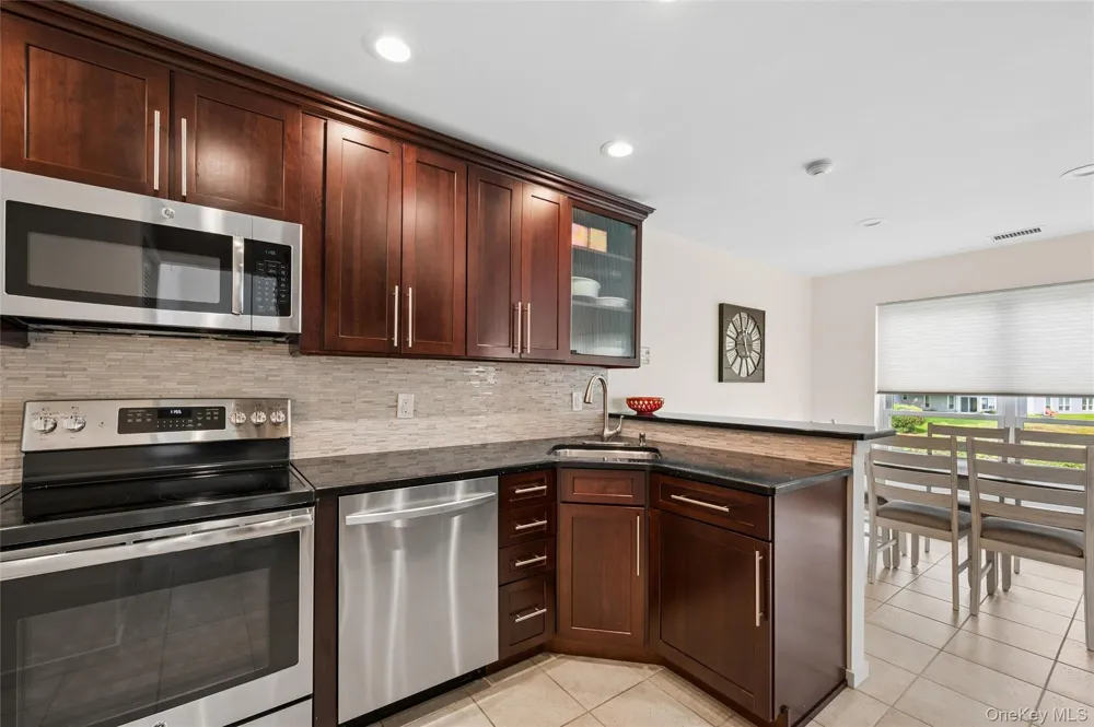 90 Hampton Vista Drive Manorville, NY 11949