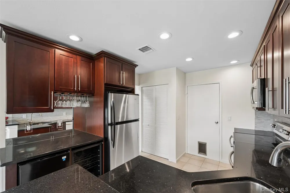 90 Hampton Vista Drive Manorville, NY 11949