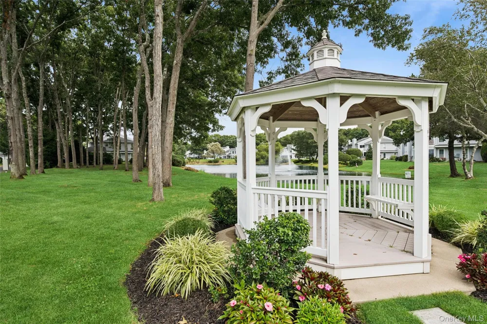 90 Hampton Vista Drive Manorville, NY 11949