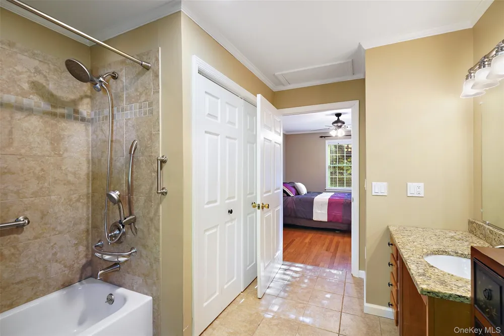 72 Knapp Court Hopewell Junction, NY 12533