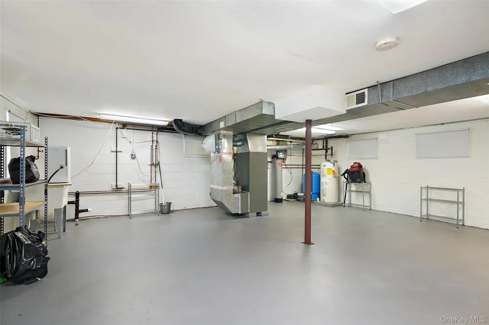72 Knapp Court Hopewell Junction, NY 12533
