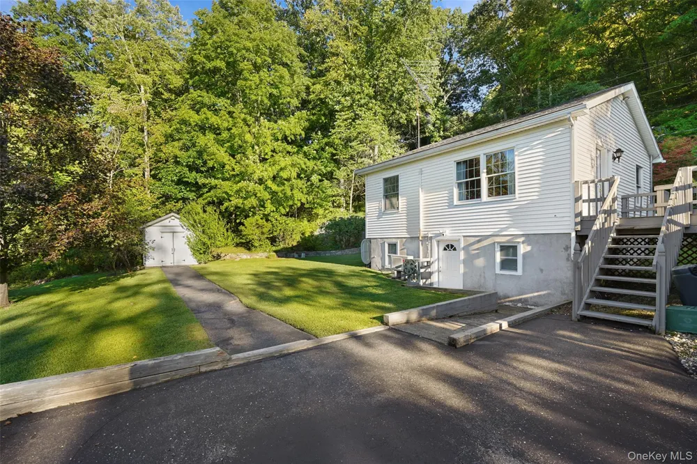 72 Knapp Court Hopewell Junction, NY 12533
