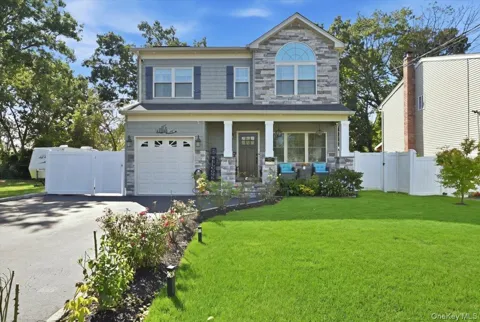 136 Oak Street
