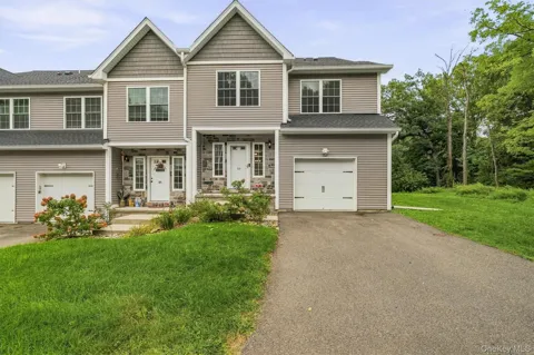 809 Fairway Court