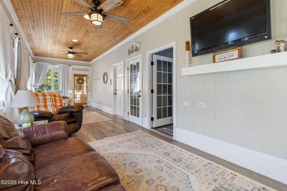 727 Mount Olive Road Bladenboro, NC 28320