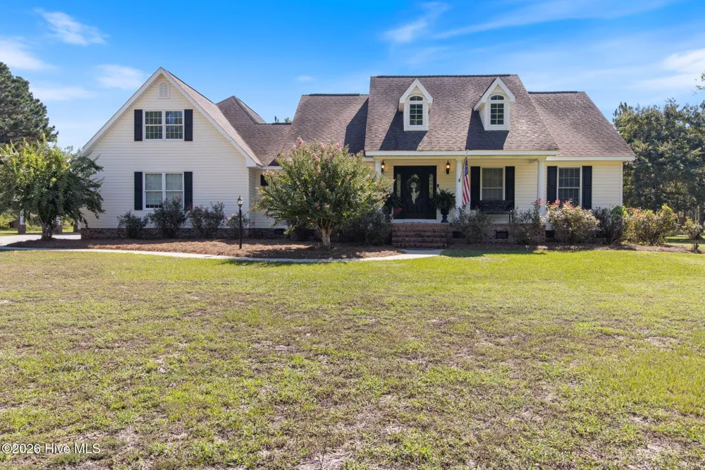 727 Mount Olive Road Bladenboro, NC 28320