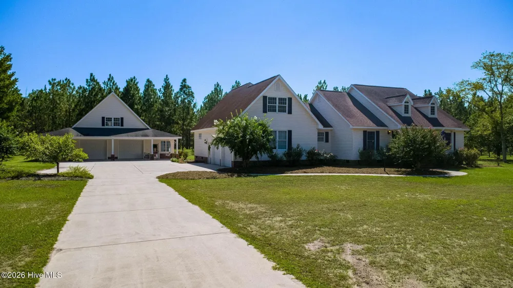 727 Mount Olive Road Bladenboro, NC 28320