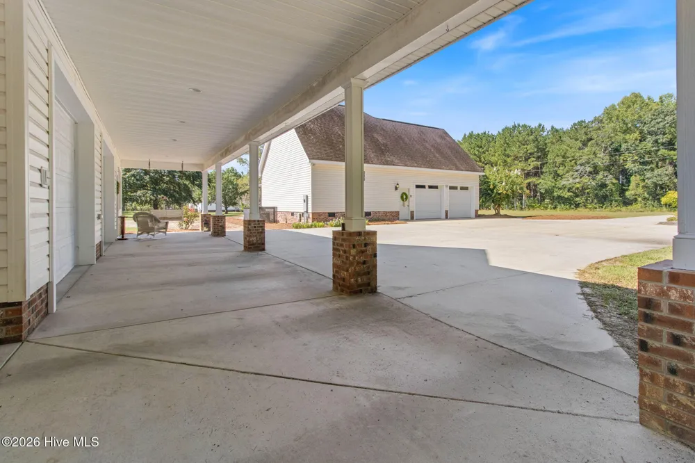 727 Mount Olive Road Bladenboro, NC 28320