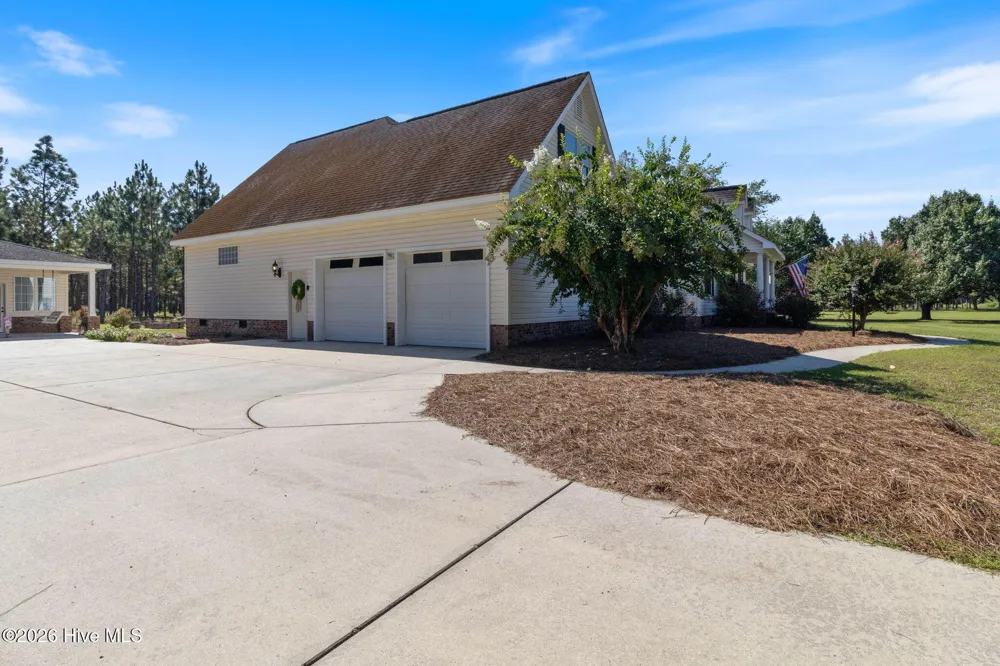 727 Mount Olive Road Bladenboro, NC 28320