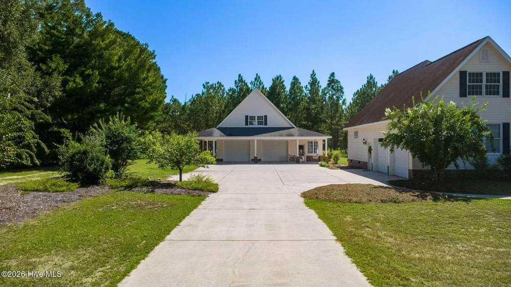 727 Mount Olive Road Bladenboro, NC 28320
