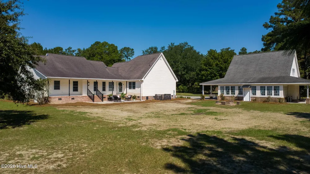 727 Mount Olive Road Bladenboro, NC 28320