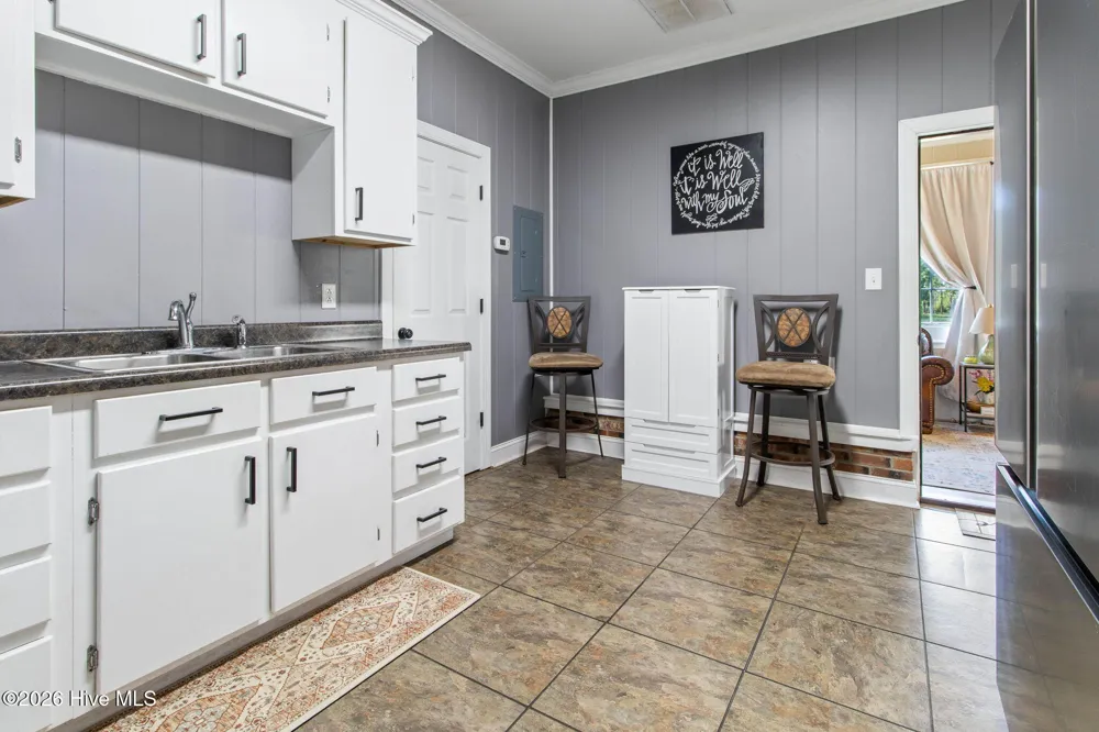 727 Mount Olive Road Bladenboro, NC 28320