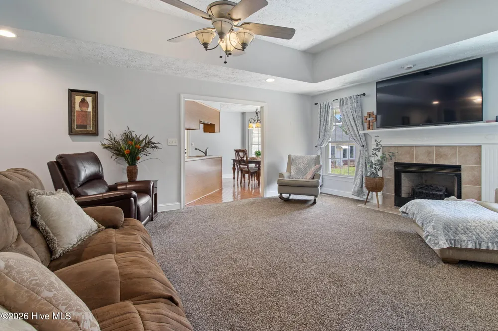 727 Mount Olive Road Bladenboro, NC 28320