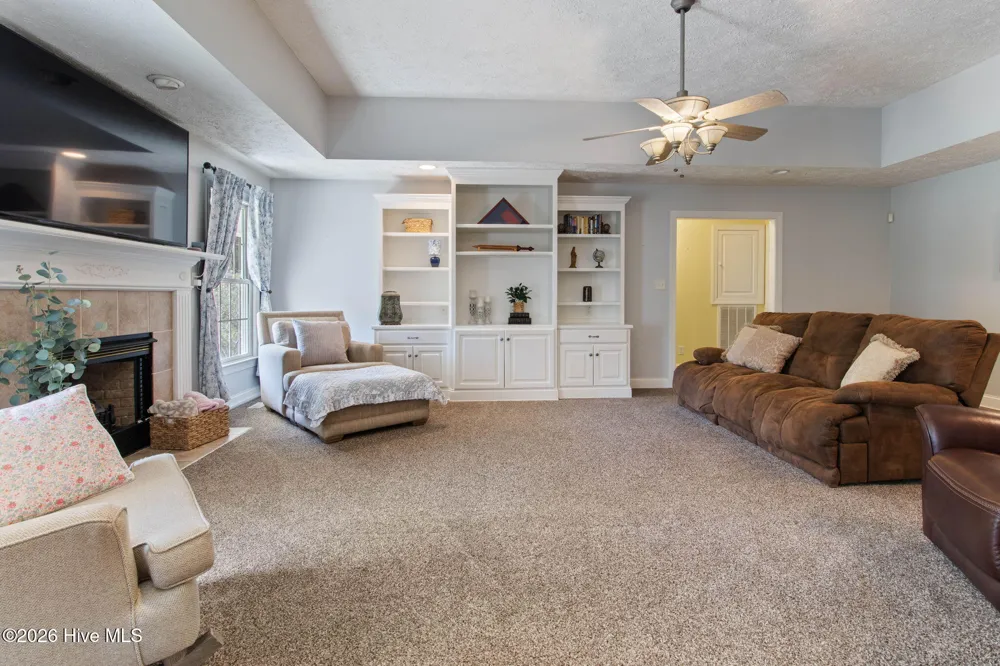 727 Mount Olive Road Bladenboro, NC 28320