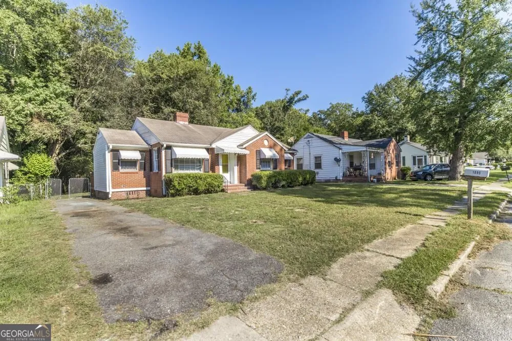1095 Mimosa DR Macon, GA 31204