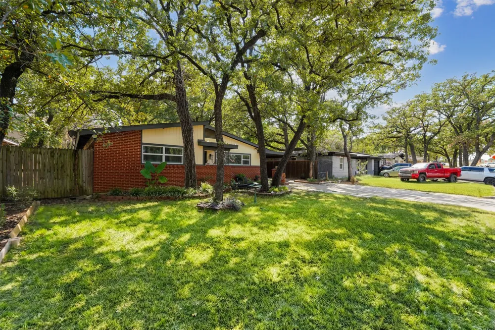 6320 Norma Street Fort Worth, TX 76112