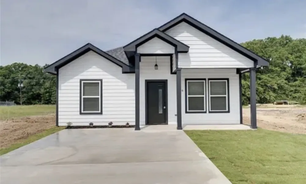 116 Bowie Street Mabank, TX 75156