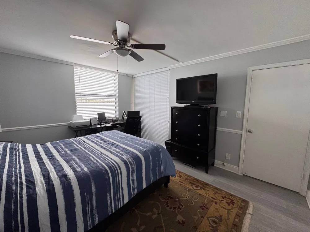 115 Lake Emerald Drive #410 Oakland Park, FL 33309