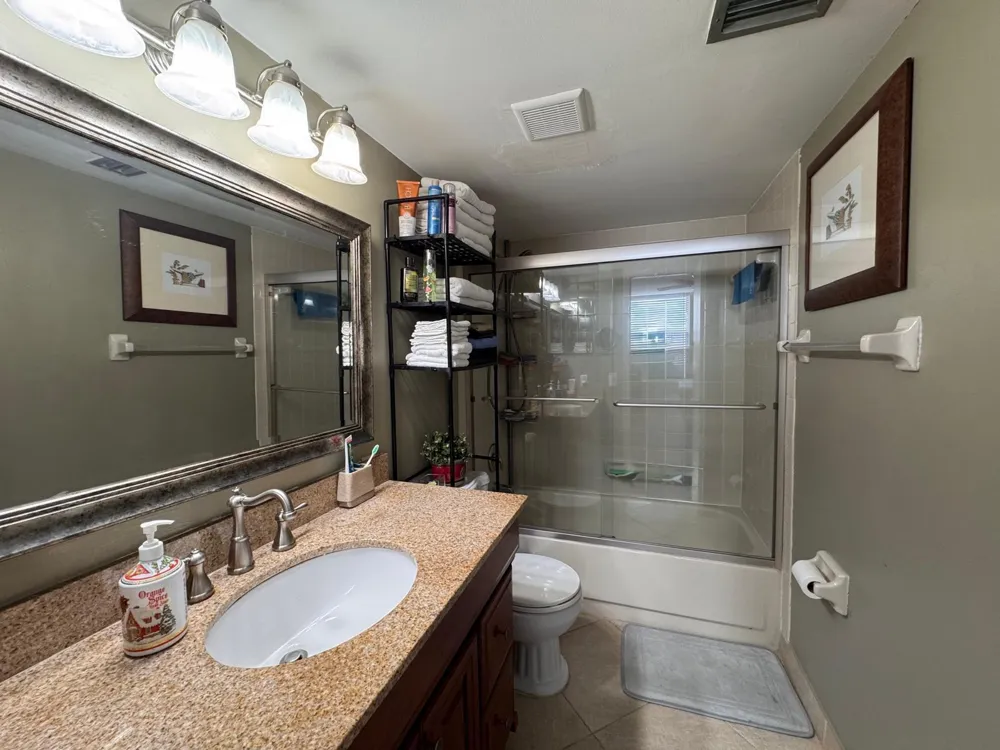 115 Lake Emerald Drive #410 Oakland Park, FL 33309