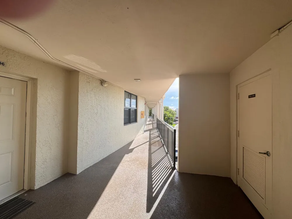 115 Lake Emerald Drive #410 Oakland Park, FL 33309