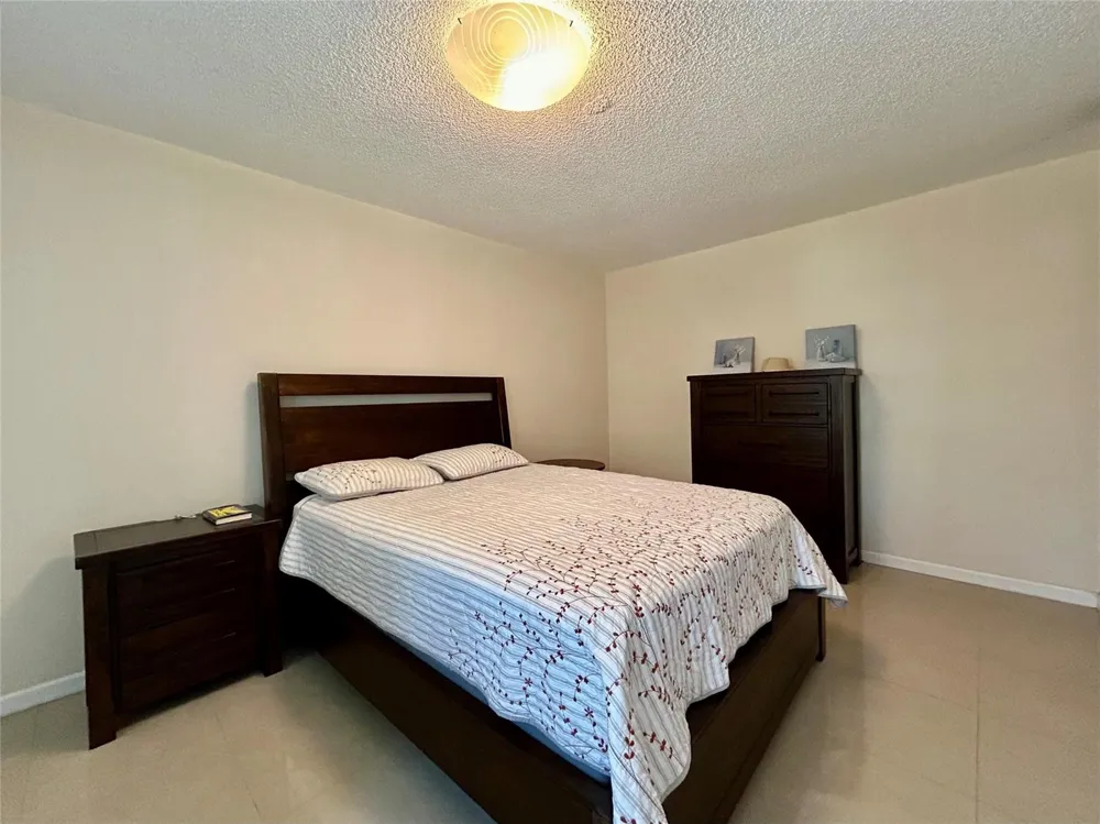 424 RIVERSIDE DRIVE #206 Pompano Beach, FL 33062